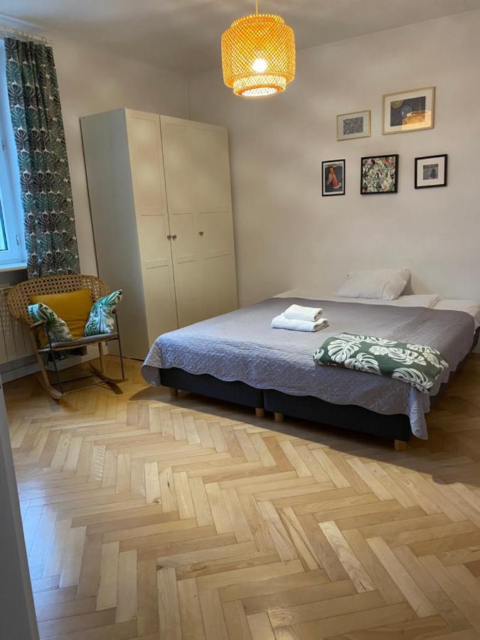 Apartment Slow Life Next To Metro Station